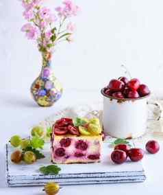 芝士蛋糕樱桃浆果