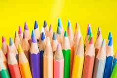 回来学校集五彩缤纷的铅笔色彩斑斓的使形式