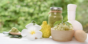 泰国风格Herbal按摩压缩新鲜的佛手柑柠檬