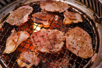 猪肉烧烤热煤种类食物朝鲜文日本烧烤风格