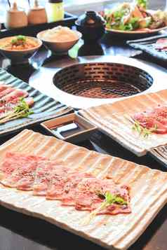 牛肉片烧烤日本食物烤肉