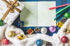 前视图礼物盒子圣诞节装饰卡木表格背景