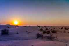沙漠沙子景观蓝色的天空沙丘背景