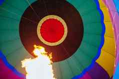 热空气气球膨胀澳大利亚