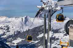 贡多拉电梯小屋滑雪场滑雪度假胜地早期