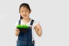 有机农业概念亚洲孩子农民孤立的白色背景