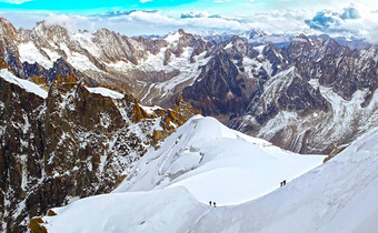 组<strong>登山家</strong>登山者走提升雪冰川坡蒙特相思夏蒙尼法国阿尔卑斯山脉