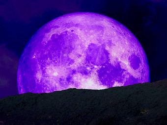 超级<strong>紫</strong>色的<strong>月亮</strong>回来中间山