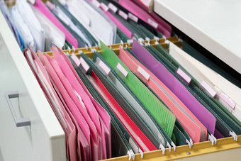 文件文档挂文件文件夹抽屉里桩完整的论文工作办公室业务概念办公室文档存储