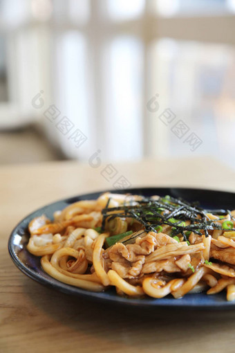 炒面猪肉木日本食物