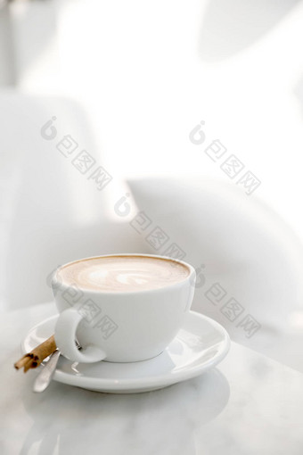 卡布奇诺咖啡拿<strong>铁艺</strong>术咖啡使牛奶白色表格
