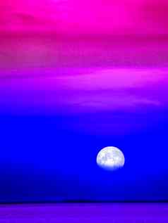 色彩斑斓的很酷的语气天空云月光
