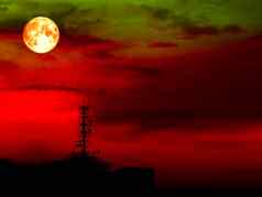 超级完整的血月亮模糊影子信号支柱屋顶