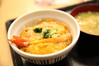 蟹鸡蛋大米汤日本食物