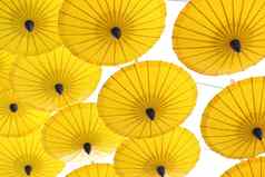 黄色的伞模式白色背景