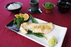 烧烤黑色的鳕鱼日本风格