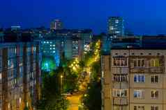 窗户屋顶外观质量公寓建筑俄罗斯夏天晚上