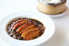 煮熟的肚子猪肉中国人食物风格
