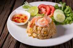 泰国炸大米虾白色板