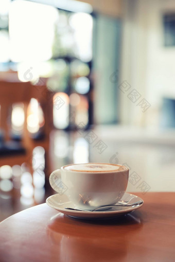 卡布奇诺咖啡拿<strong>铁艺</strong>术咖啡使牛奶木表格