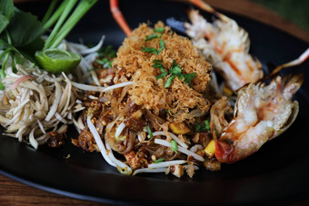 虾垫泰国面条虾前泰国食物
