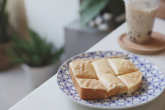 台湾烤面包台湾牛奶茶台湾食物