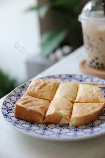 台湾烤面包台湾牛奶茶台湾食物