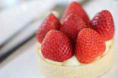 草莓奶酪蛋挞蛋糕甜点甜蜜的食物