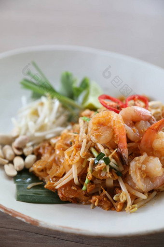 <strong>泰国</strong>食物帕德泰炸面条虾当地的食物