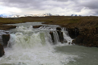 瀑布重新配音冰岛