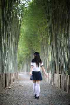 肖像美丽的亚洲日本高学校女孩统一的