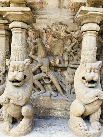 砂岩雕塑神狮子雕刻突出偶像古老的坎奇凯<strong>拉萨</strong>纳塔尔寺庙坎奇普拉姆