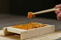 大学寿司筷子海海胆大学生鱼片日本食物