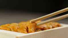 大学寿司筷子海海胆大学生鱼片日本食物
