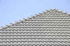 屋顶瓷砖天空背景灰色罗马瓷砖模式