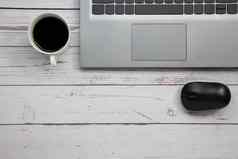 笔记本无线鼠标杯咖啡白色表格复制空间
