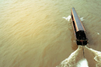 长尾巴船潮phraya河主要河曼谷泰国