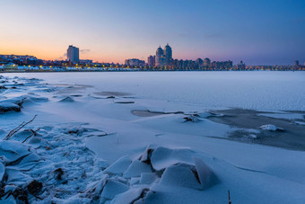 冬天晚上城市景观关闭第聂伯河河基辅