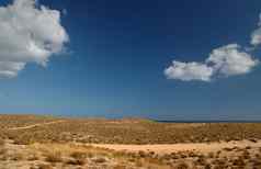 沙丘蓝色的天空云
