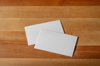 空白业务卡模板木表面