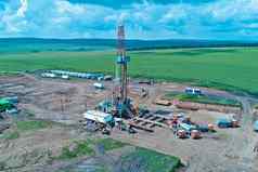 钻井钻井平台石油钻井设备钻井石油气体