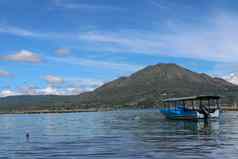 全景印尼景观热带岛巴厘岛受欢迎的旅游景点巴厘岛热带岛令人惊异的前视图巴图尔印尼巴图尔湖火山中央山