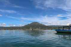 巴图尔火山巴厘岛岛印尼活跃的印尼火山巴图尔热带岛巴图尔湖火山中央山巴厘岛金塔马尼村印尼
