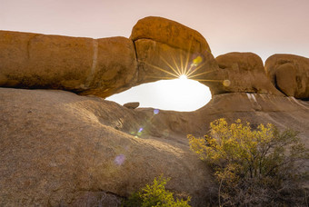 岩石拱<strong>日</strong>落斯皮茨<strong>科普</strong>国家公园纳米比亚
