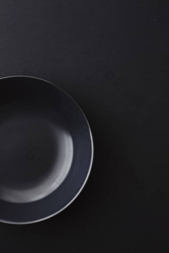 空盘子黑色的背景溢价餐具假期晚餐简约设计饮食
