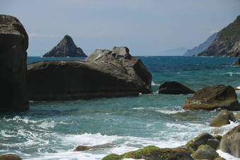 波海打破海滩岩石五渔村波打破野生自然海滩纯粹的山