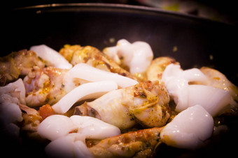 蔬菜搅拌弗莱海鲜鸡准备西班牙海鲜饭