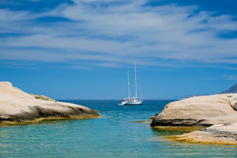游艇船萨拉基尼科海滩<strong>爱琴海</strong>海米洛斯岛岛希腊