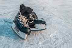 冬天体育溜冰鞋冰冬天体育设备
