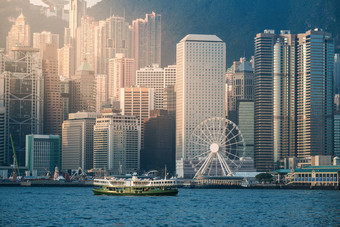 在香港香港的维多利亚港口日出